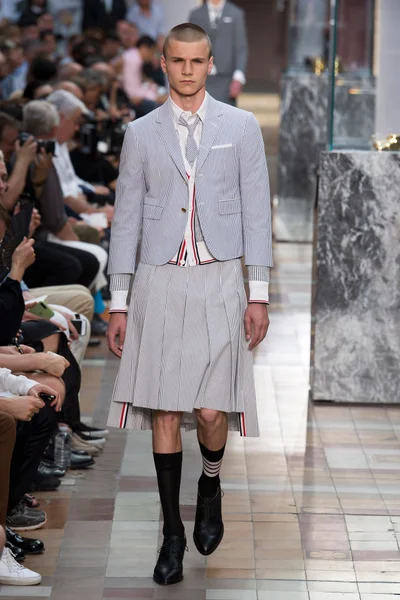 Look 24